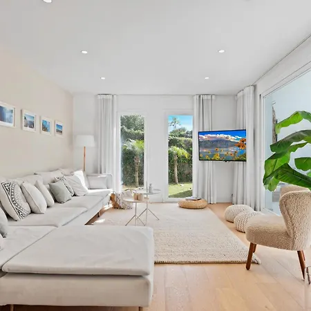 Beachfront Casa Blanca Ref #31 *