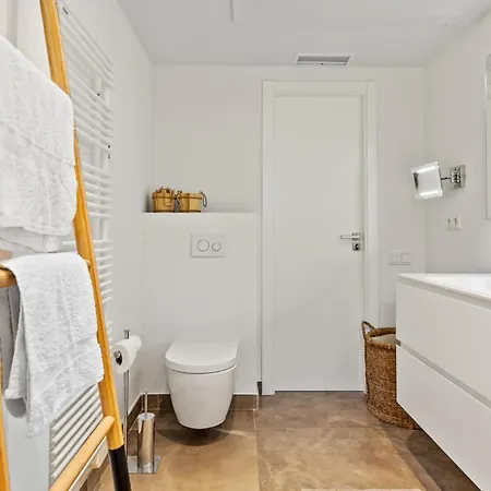 Beachfront Casa Blanca Ref #31 Holiday home