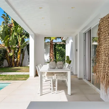 Holiday home Beachfront Casa Blanca Ref #31 Marbella