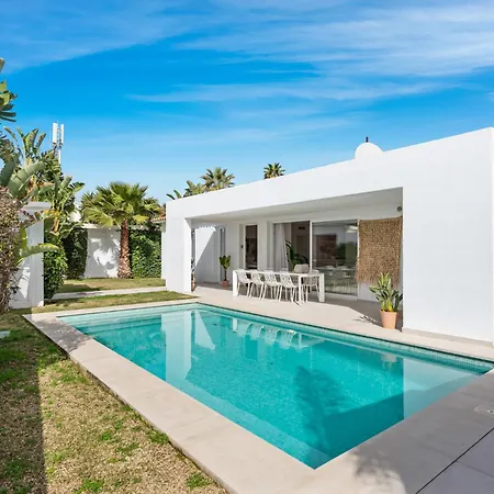 Beachfront Casa Blanca Ref #31 Holiday home *