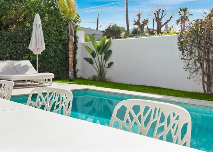 Casa Blanca *
