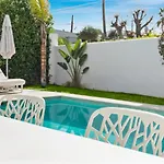 Casa Blanca *